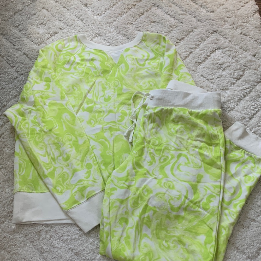 Abound sweatshirt / jogger set